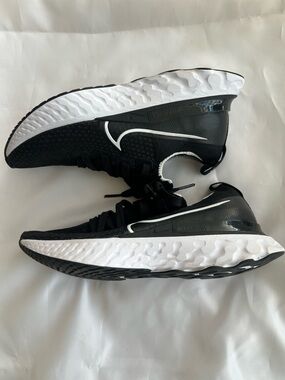 Nike React Infinity Run Flyknit Running Shoe sz 6.5